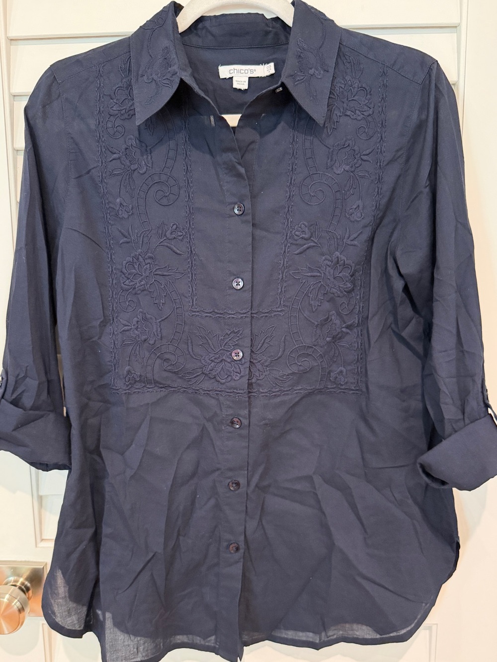 Chicos Embroidered Blouse Sz 0.5 / S / 6 Navy Blue Shirt Top Long Sleeves